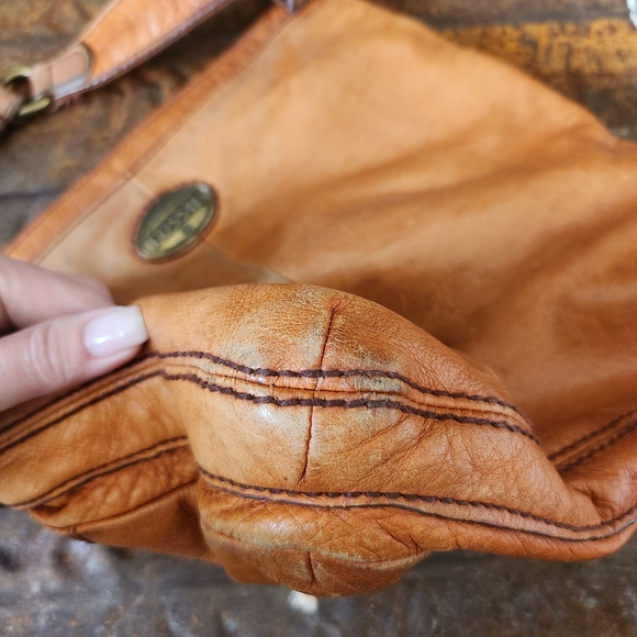 Fossil Tan Leather Crossbody Bag - Picture 6 of 16